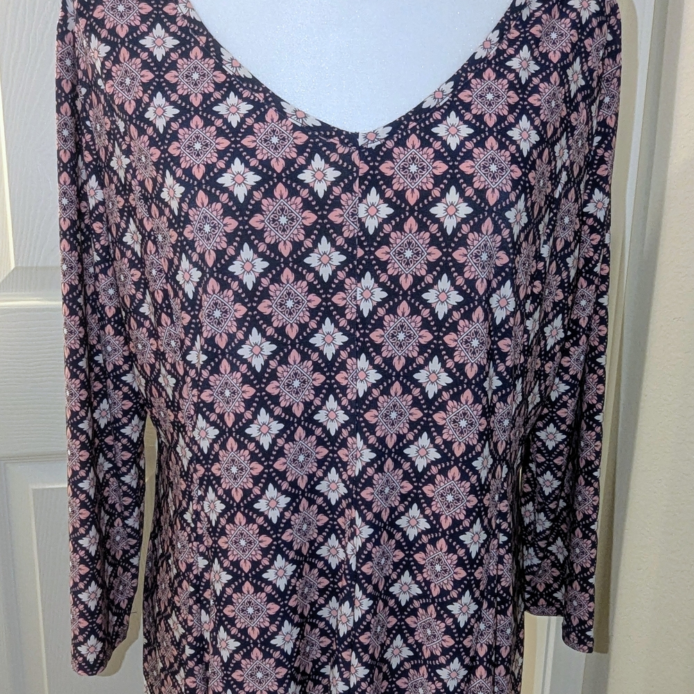 Floral Patterned Women's Top NWOT